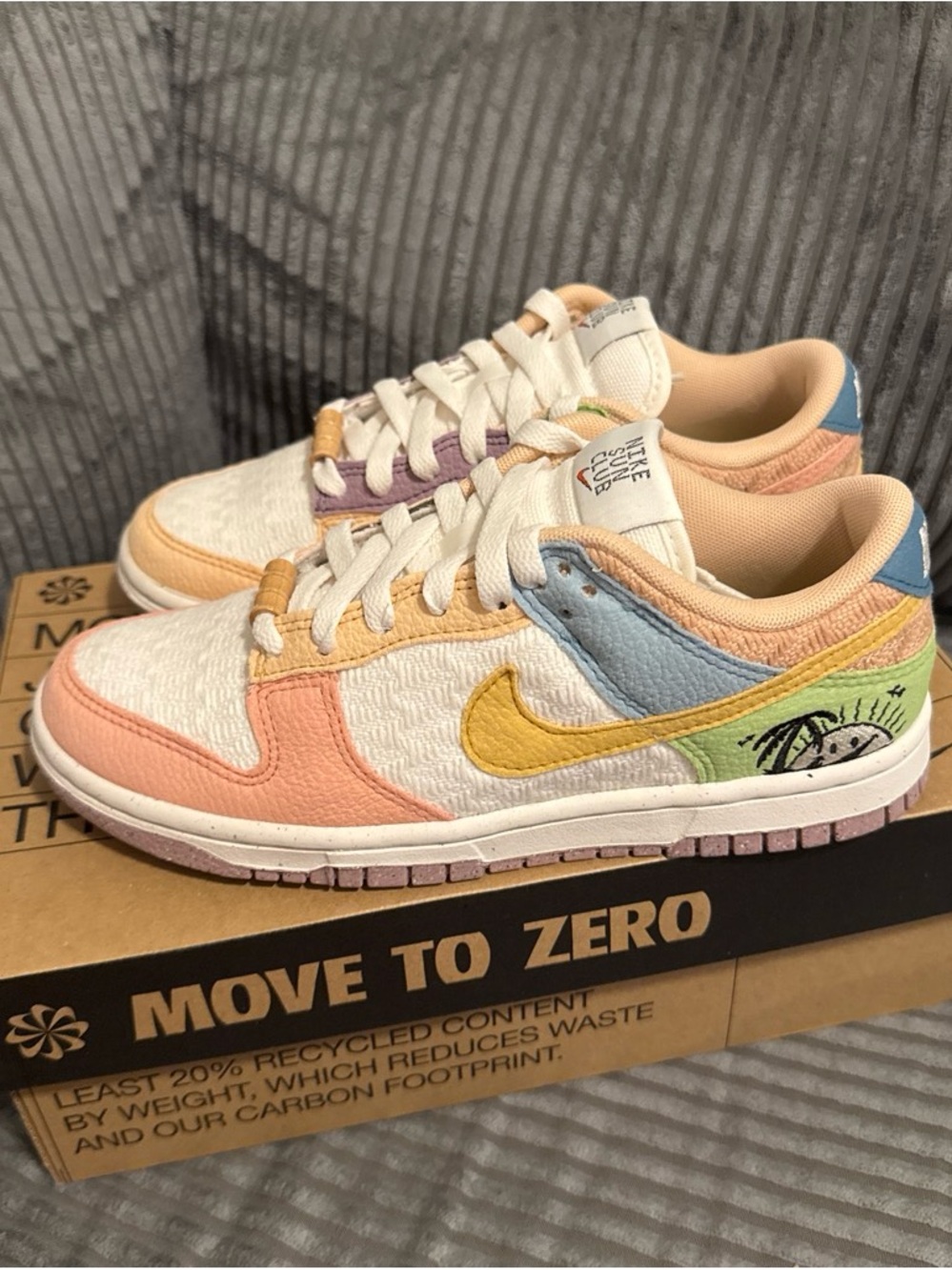 Nike Dunk Low SE “Sun Club”